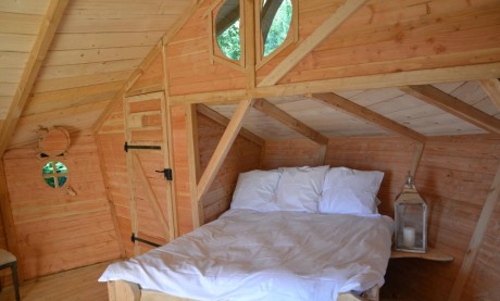 tree house bed